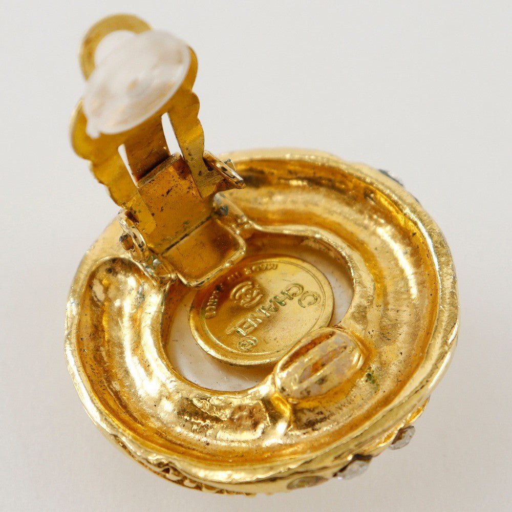 Chanel Vintage Round Clip-On Earrings Metal With Faux Pearl Gold Gold_Plated Earrings Jewelry
