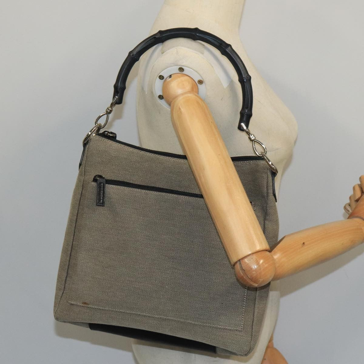 Gucci Vintage Bamboo Shoulder Bag Canvas Beige Canvas Shoulder Bag Bag (Pre-Owned)