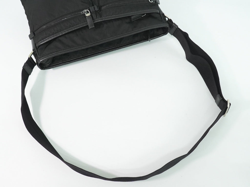 Prada Double Pocket Zip Messenger Tessuto Black Nylon Shoulder Bag Bag