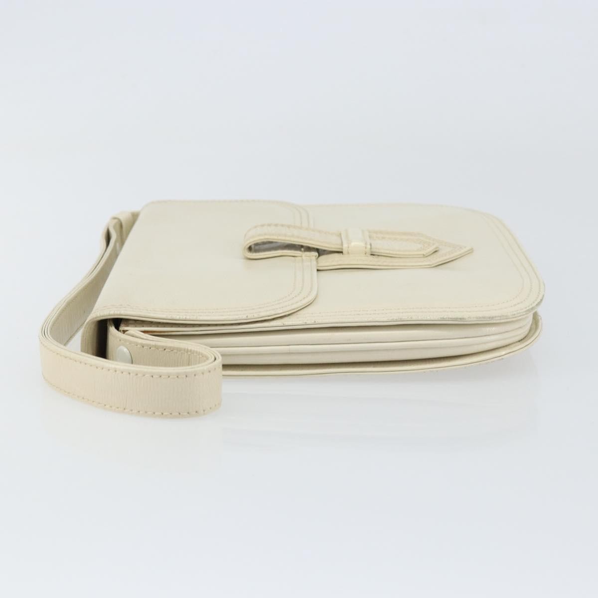 Saint Laurent Vintage Shoulder Bag Leather White Leather Shoulder Bag Bag (Pre-Owned)