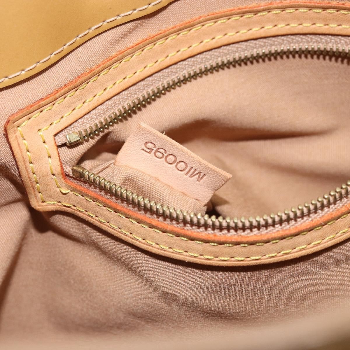 Louis Vuitton Reade Handbag Monogram Vernis Beige Patent_Leather Handbag