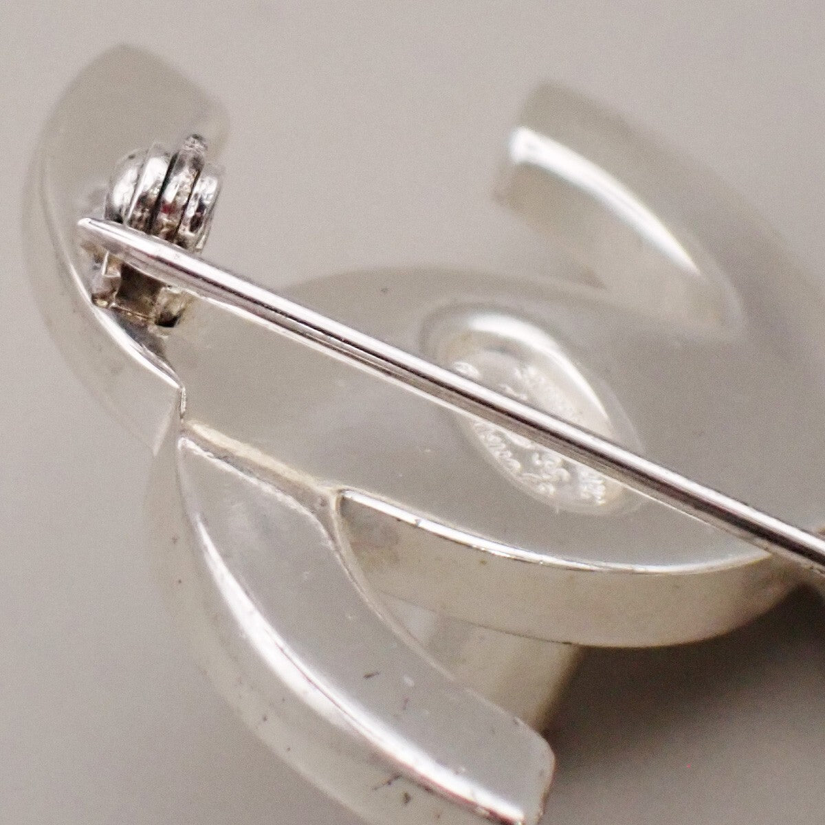 Chanel Vintage Cc Turnlock Brooch Metal Silver Silver_Plated Brooch Jewelry