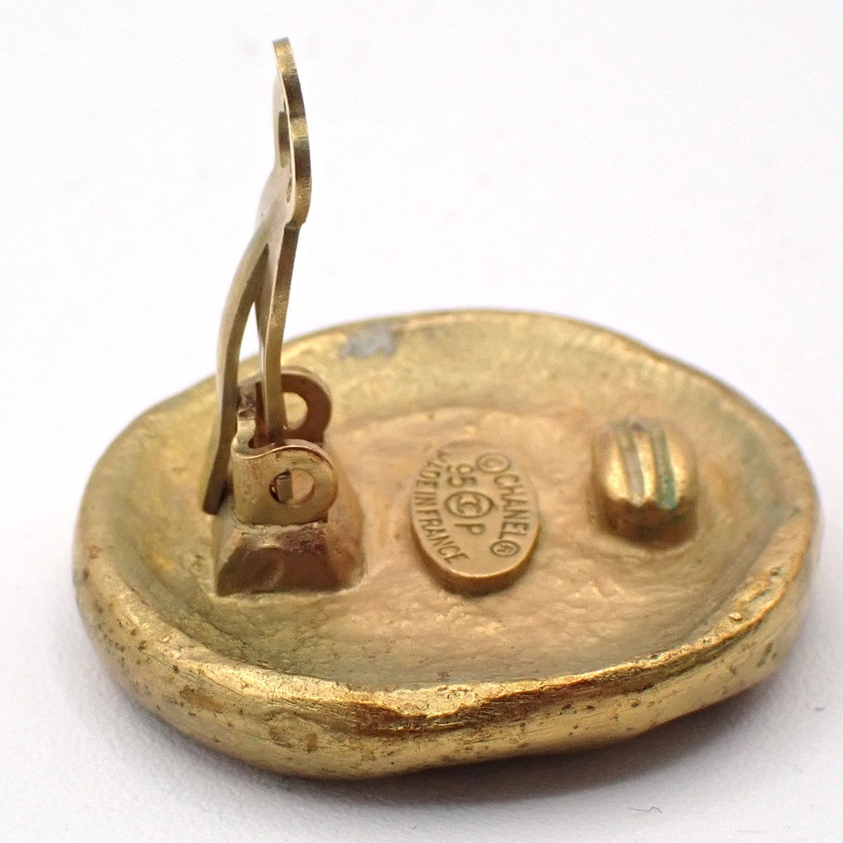 Chanel Vintage Cc Round Button Clip-On Earrings Metal Gold Gold_Plated Earrings Jewelry