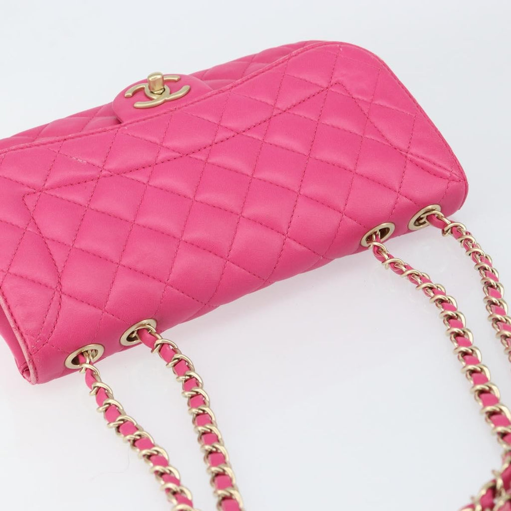 Chanel Mademoiselle Chic Flap Bag Quilted Lambskin Pink Leather Shoulder Bag Bag