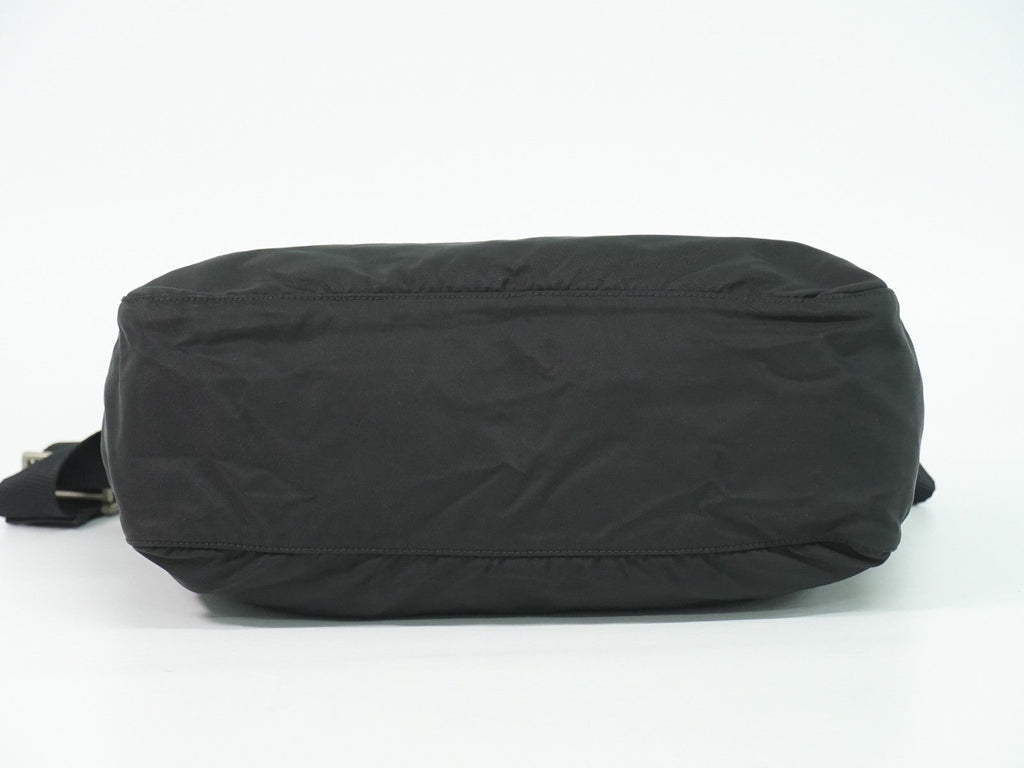 Prada Front Zip Messenger Bag Tessuto Black Nylon Shoulder Bag Bag