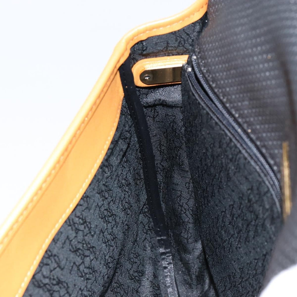 Saint Laurent Vintage Shoulder Bag Leather Beige Leather Shoulder Bag Bag (Pre-Owned)