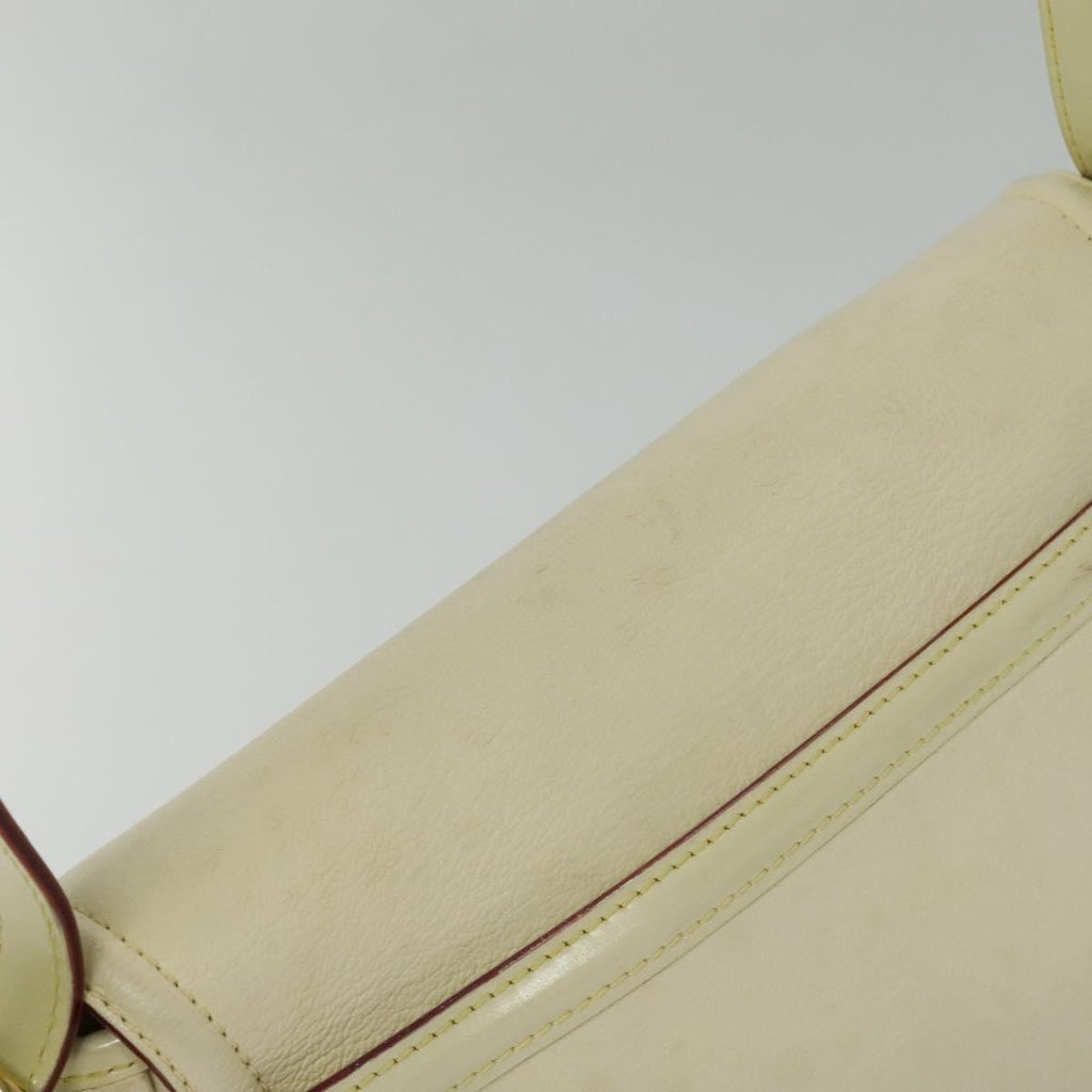 Louis Vuitton Suhali L'essentiel Handbag Leather White Leather Shoulder Bag