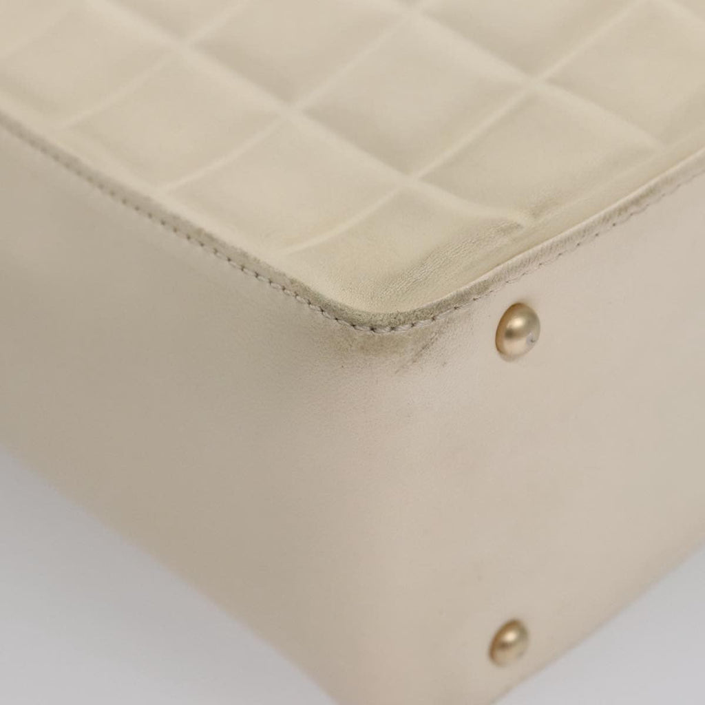Chanel Chocolate Bar Cc Shoulder Bag Quilted Leather White Leather Shoulder Bag Bag