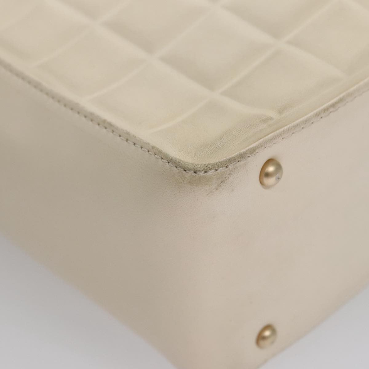 Chanel Chocolate Bar Cc Shoulder Bag Quilted Leather White Leather Shoulder Bag Bag