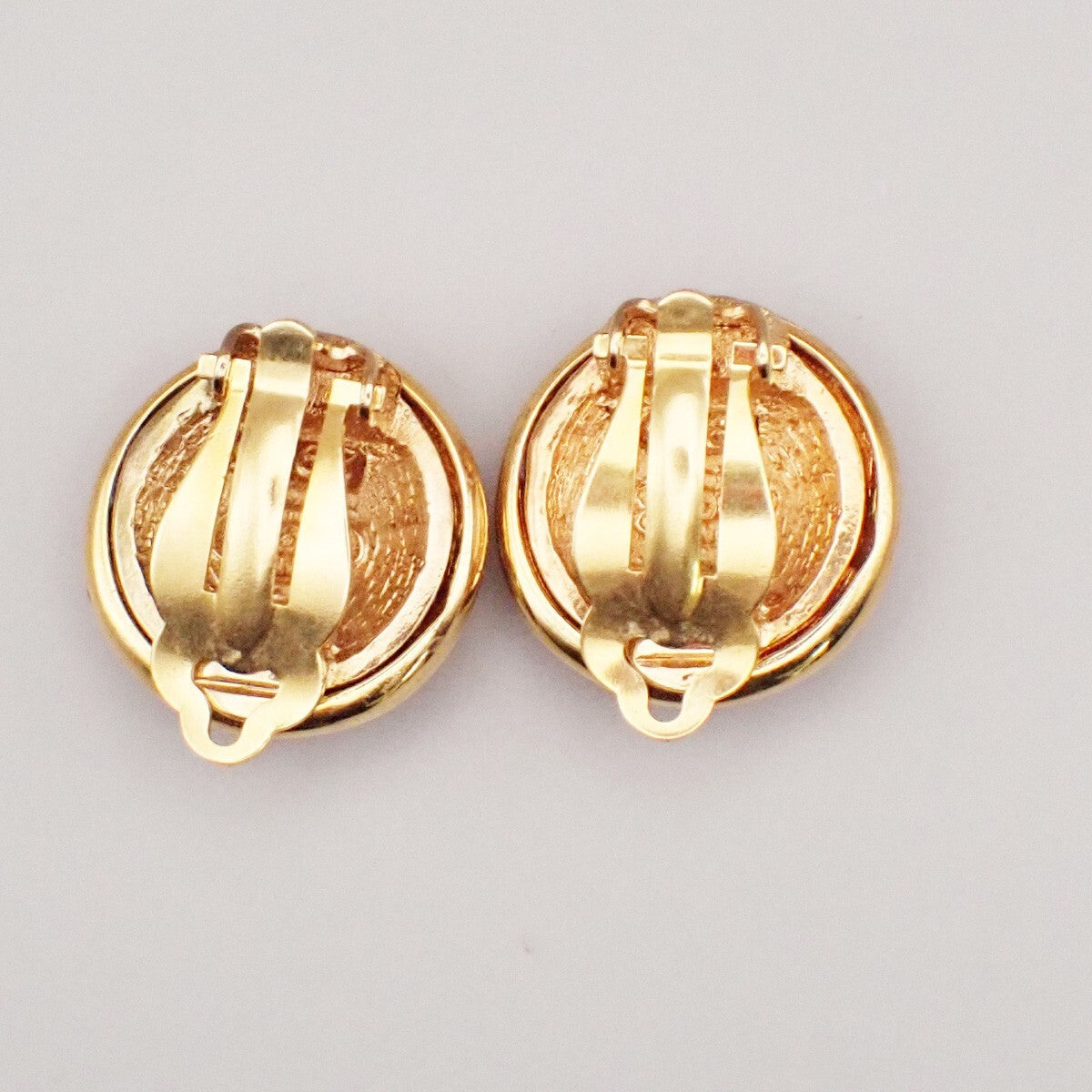Chanel Vintage Cc Round Clip-On Earrings Metal Gold Gold_Plated Earrings Jewelry
