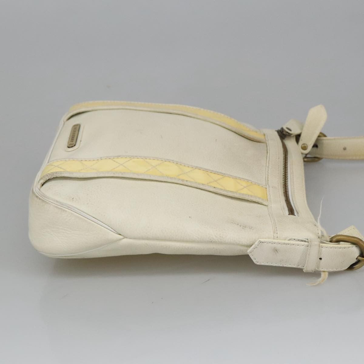 Burberry Vintage Shoulder Bag Leather White Leather Shoulder Bag