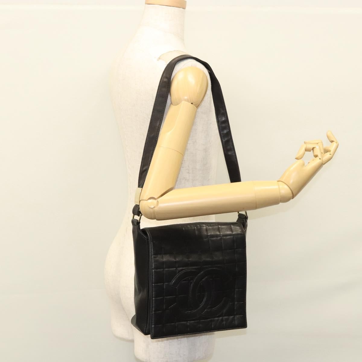 Chanel Chocolate Bar Cc Shoulder Bag Quilted Leather Black Leather Shoulder Bag Bag