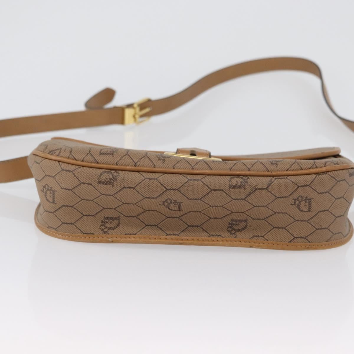 Christian Dior Vintage Honeycomb Shoulder Bag Canvas And Leather Beige Canvas Shoulder Bag Bag (Pre-Owned)