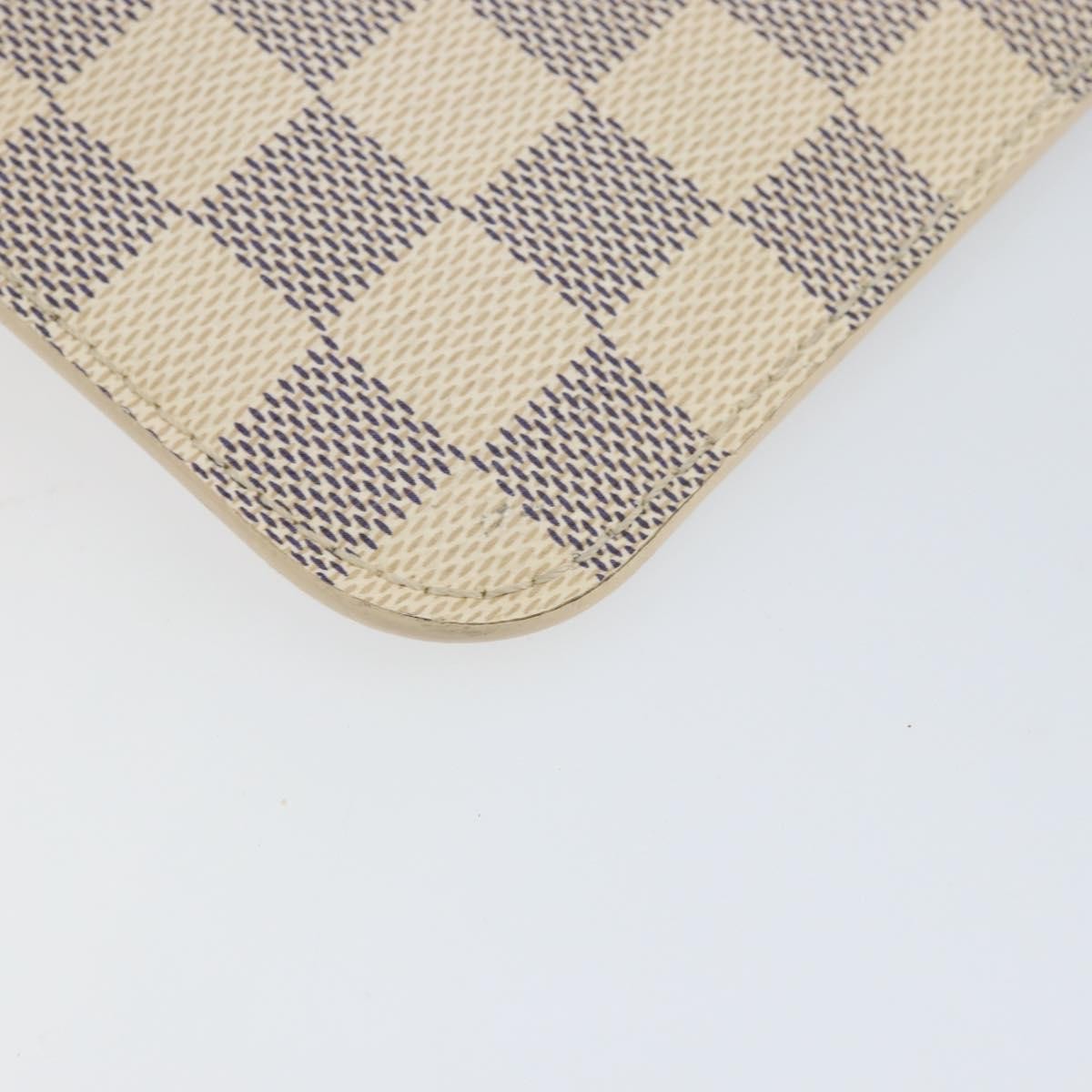 Louis Vuitton Neverfull Pochette Damier White Canvas Clutche & Pouche Bag