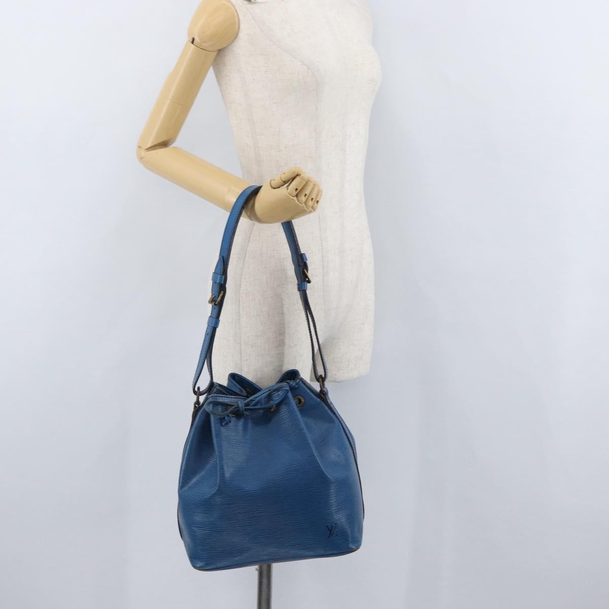 Louis Vuitton Petit Noe Nm Handbag Epi Leather Blue Leather Shoulder Bag