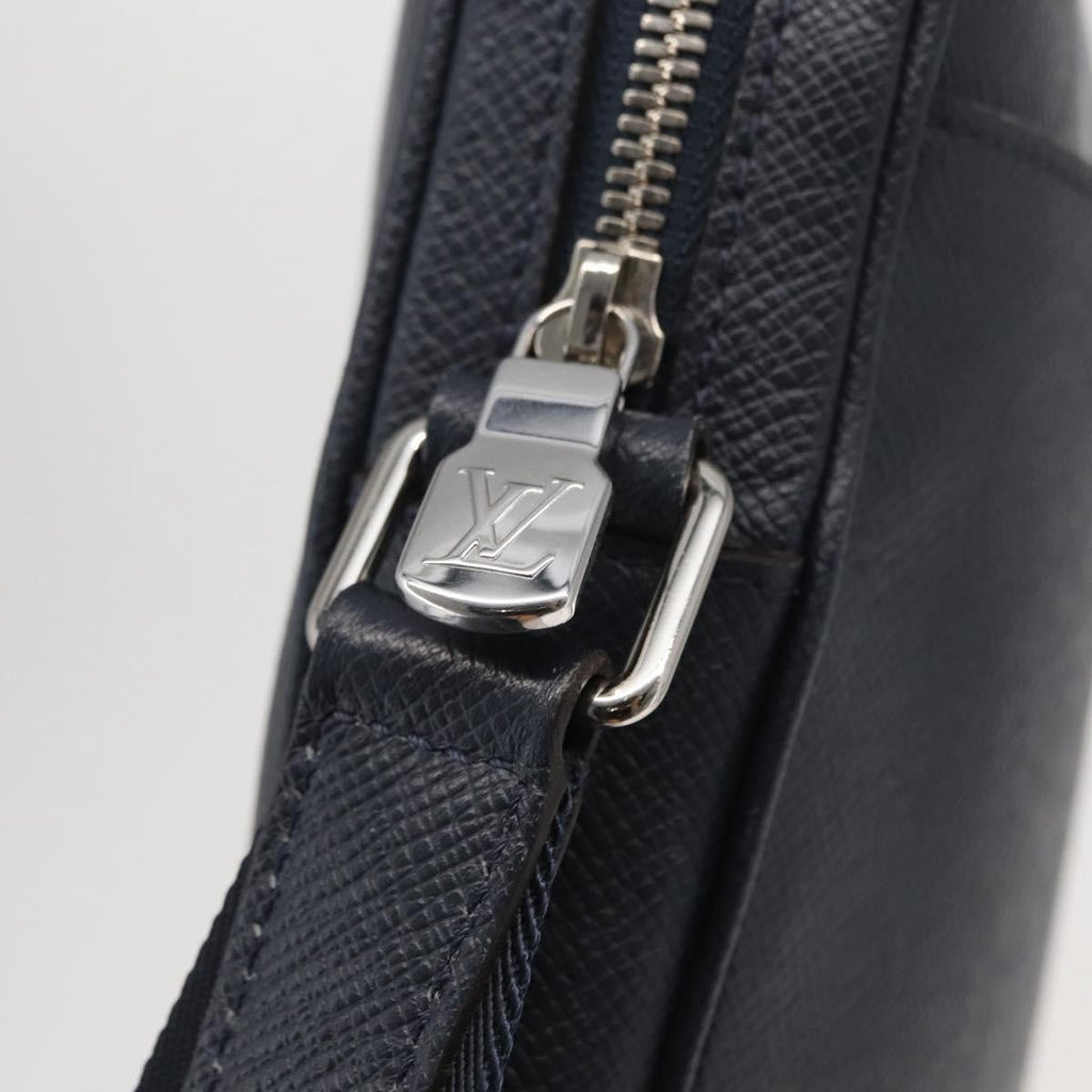 Louis Vuitton Alex Messenger Bag Taiga Leather Navy Leather Shoulder Bag