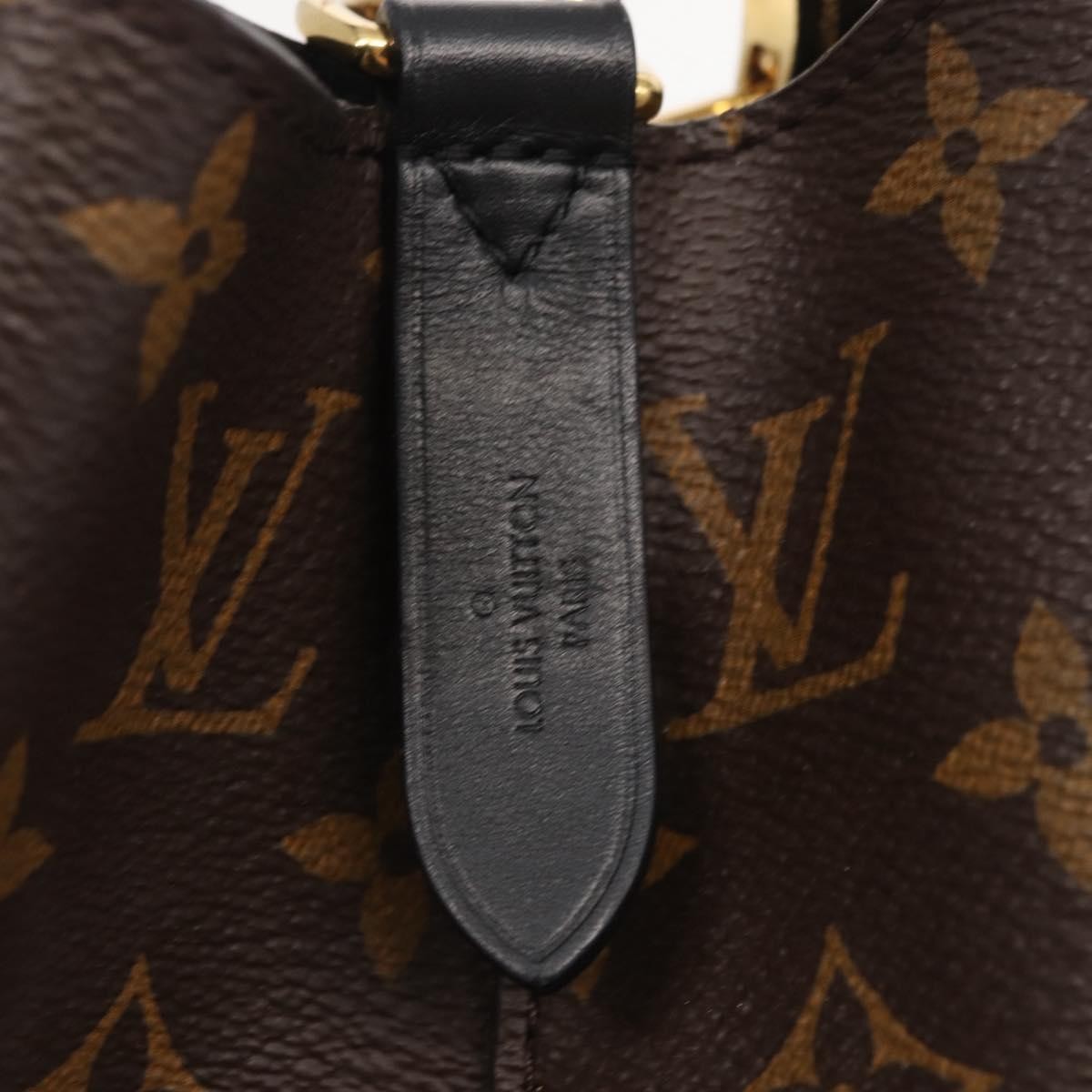 Louis Vuitton Neonoe Handbag Monogram Canvas Black Canvas Shoulder Bag