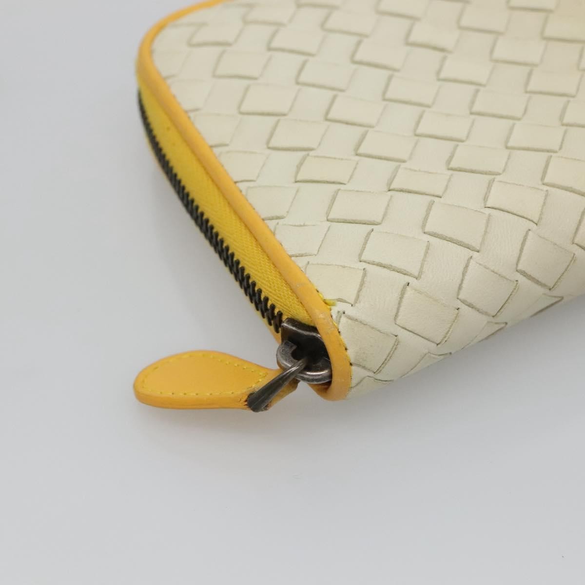 Bottega Veneta Intrecciato Long Zip  Wallet Leather Beige Leather Wallets Accessory
