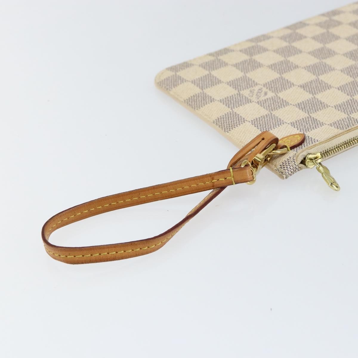 Louis Vuitton Neverfull Pochette Damier White Canvas Clutche & Pouche Bag