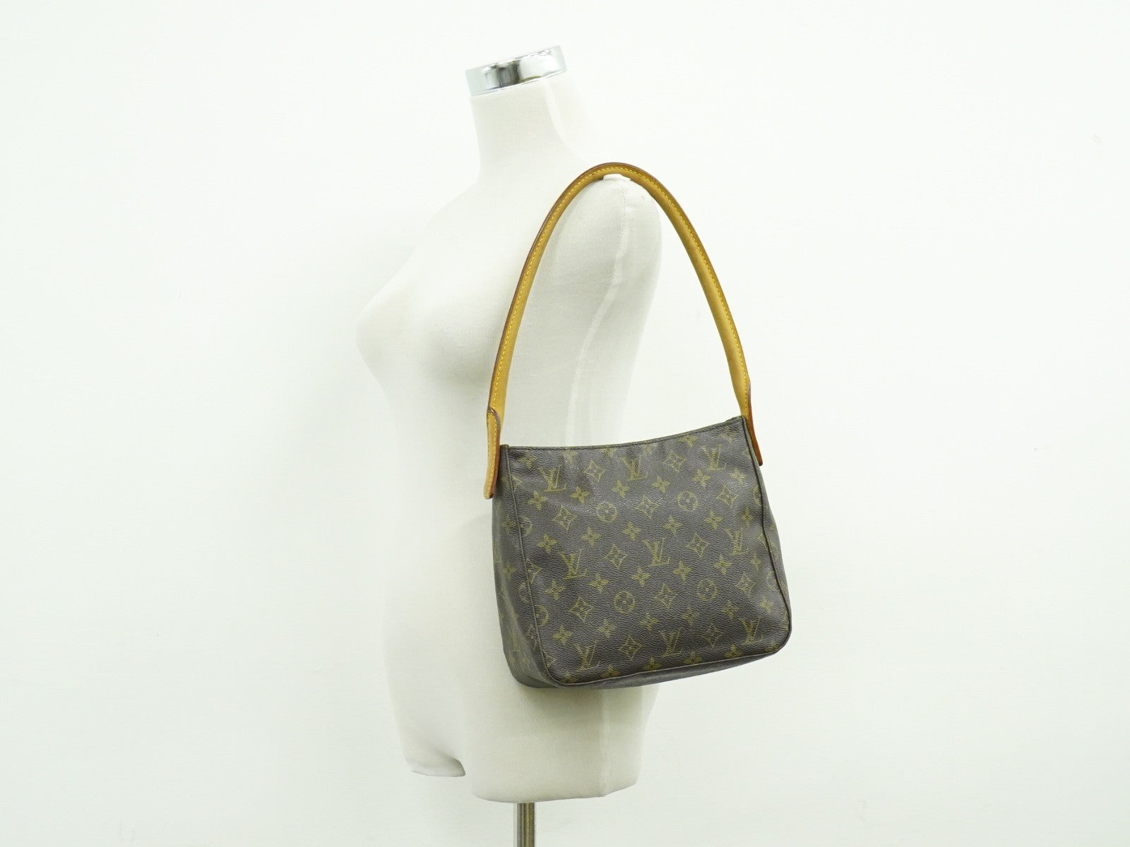 Louis Vuitton Monogram Looping Handbag Monogram Canvas Brown Canvas Shoulder Bag