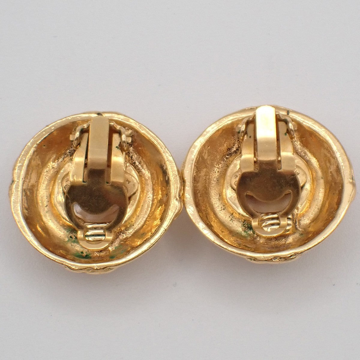 Chanel Vintage Round Clip-On Earrings Metal With Faux Pearl Gold Gold_Plated Earrings Jewelry