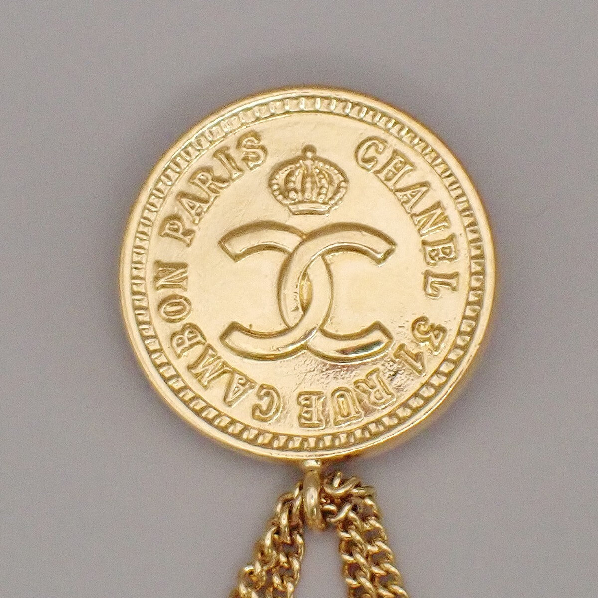 Chanel Vintage Medallion Flap Bag Brooch Metal Gold Gold_Plated Brooch Jewelry