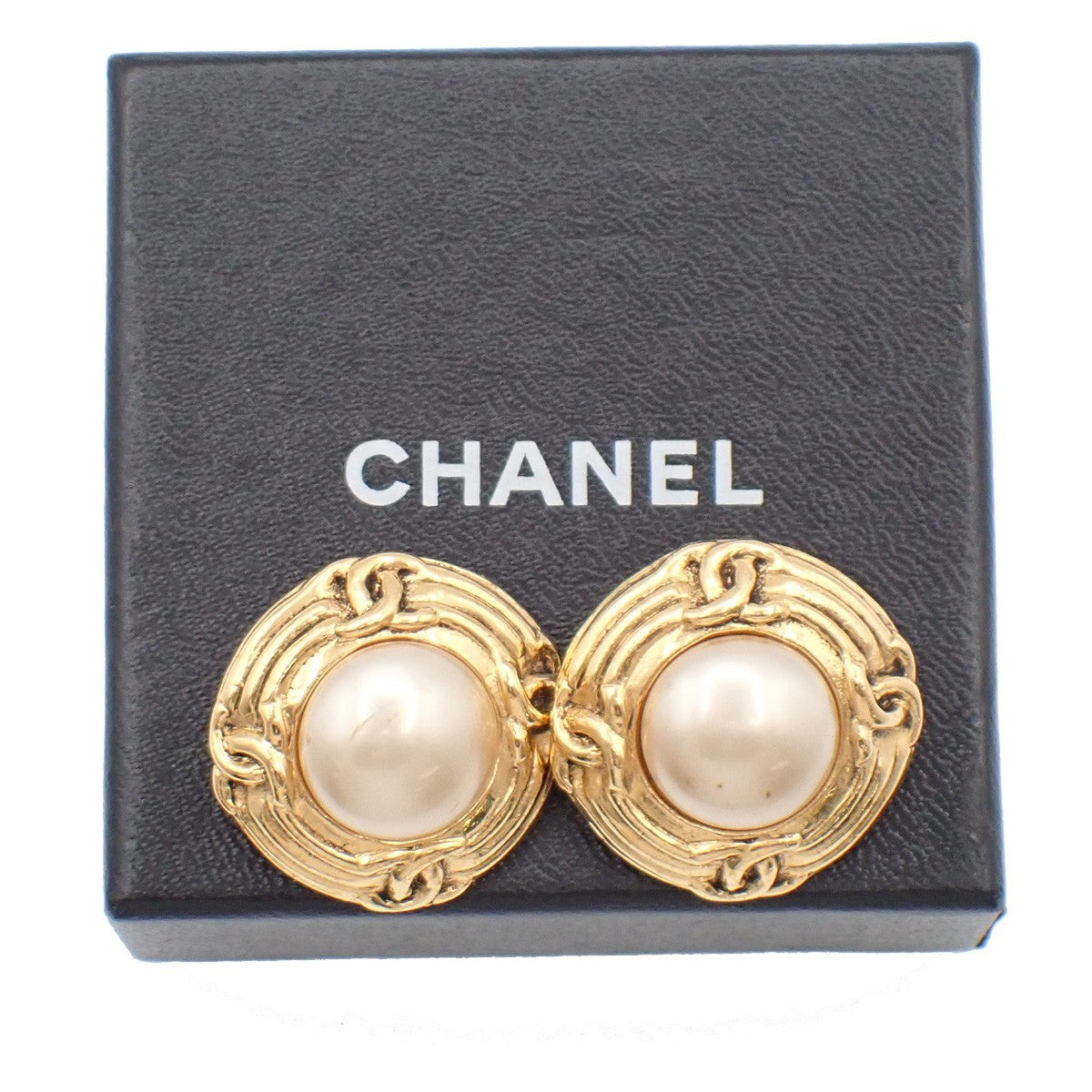 Chanel Vintage Round Clip-On Earrings Metal With Faux Pearl Gold Gold_Plated Earrings Jewelry
