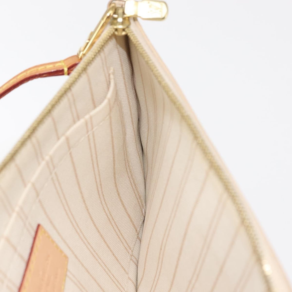 Louis Vuitton Neverfull Pochette Damier White Canvas Clutche & Pouche Bag