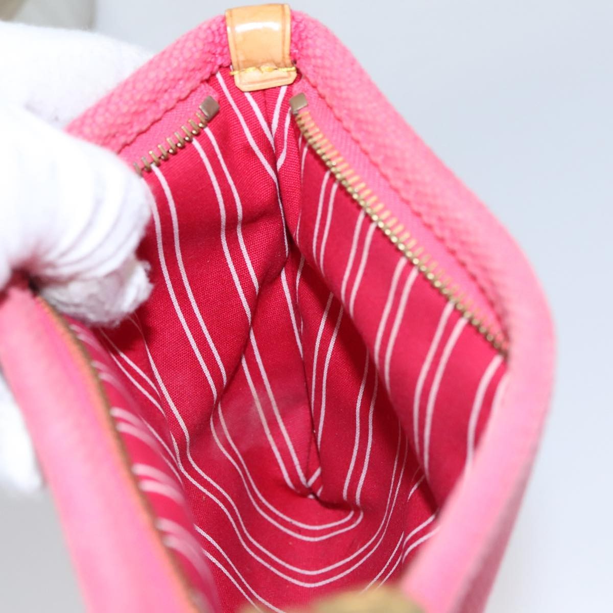 Louis Vuitton Antigua Pouch Canvas Pink Canvas Clutche & Pouche Bag