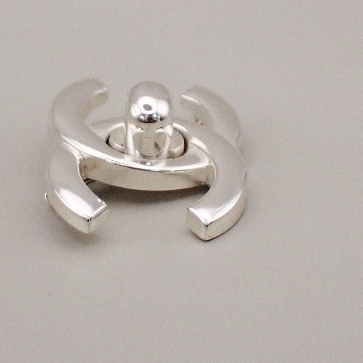 Chanel Vintage Cc Turnlock Brooch Metal Silver Silver_Plated Brooch Jewelry