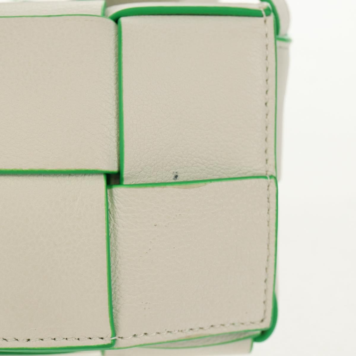 Bottega Veneta Cassette Crossbody Bag Maxi Intrecciato Leather White Leather Shoulder Bag Bag