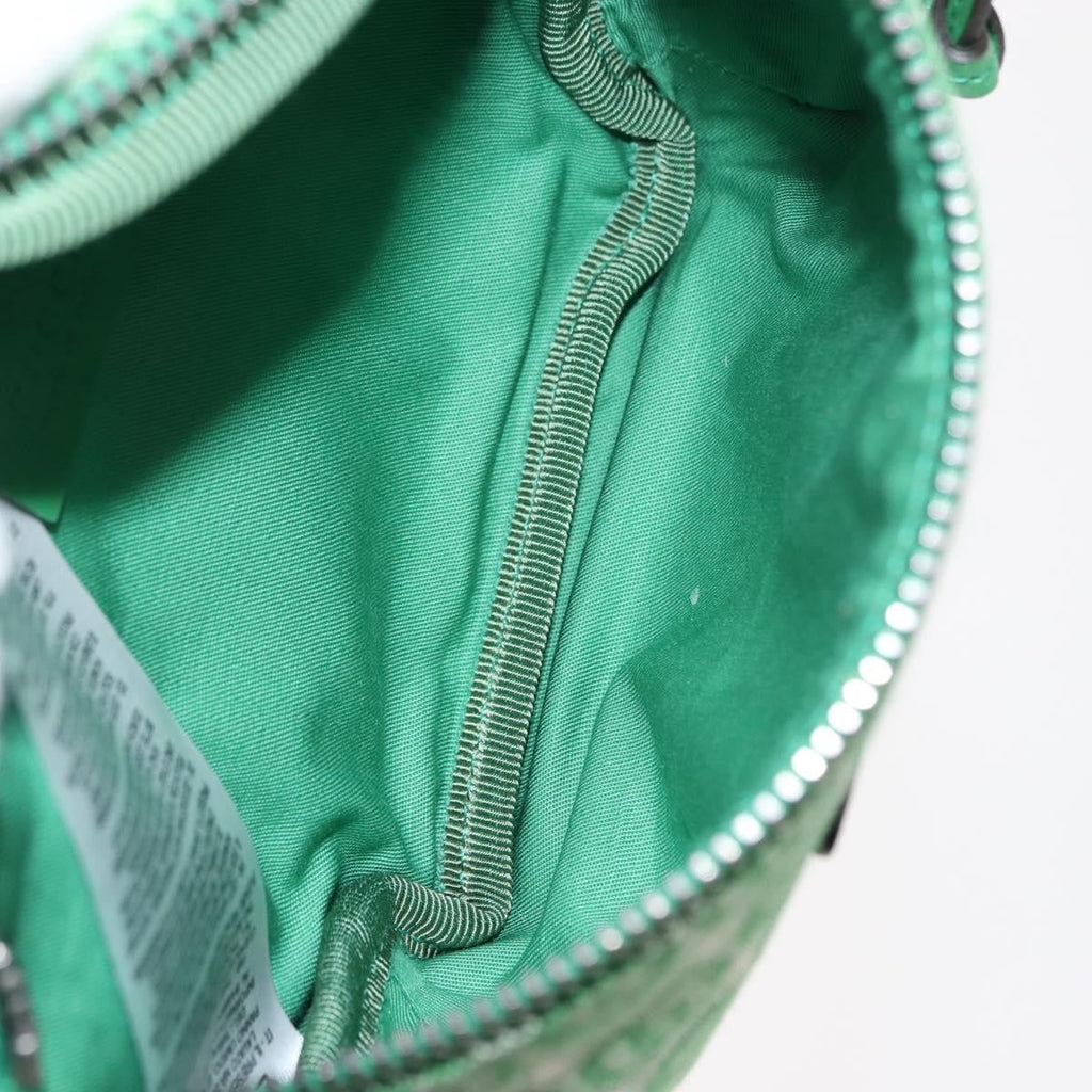 Gucci Waist Pouch Belt Bag Gg Canvas Green Canvas Clutche & Pouche Bag (Pre-Owned)
