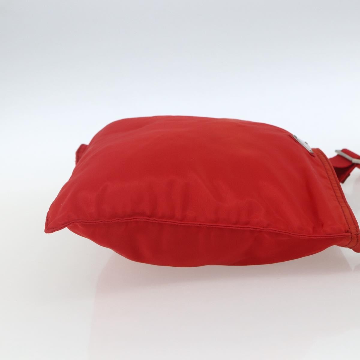 Prada Zip Top Messenger Bag Tessuto Red Nylon Shoulder Bag Bag