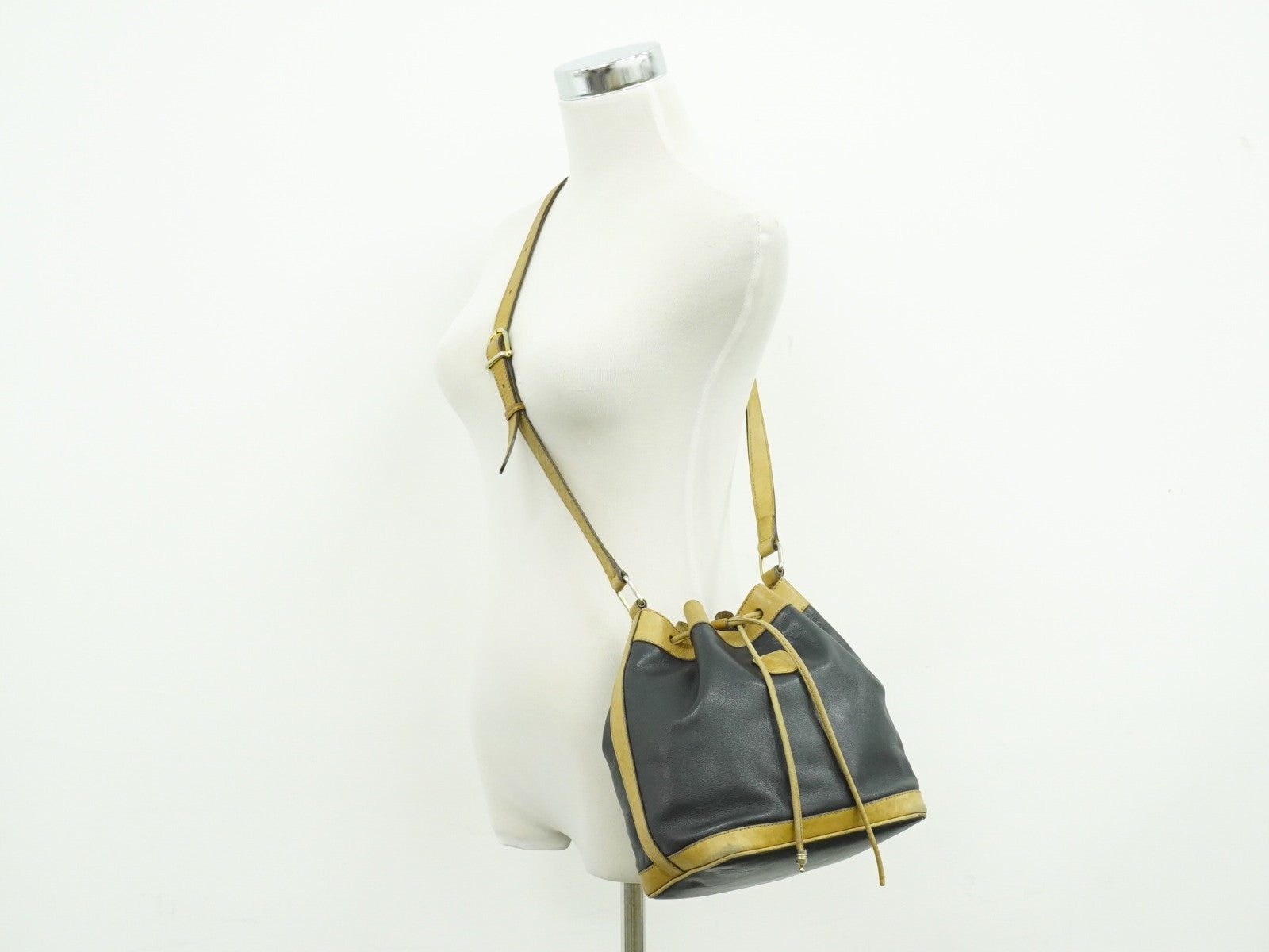 Celine Bucket Sangle Black And Brown Leather Black Leather Shoulder Bag Bag