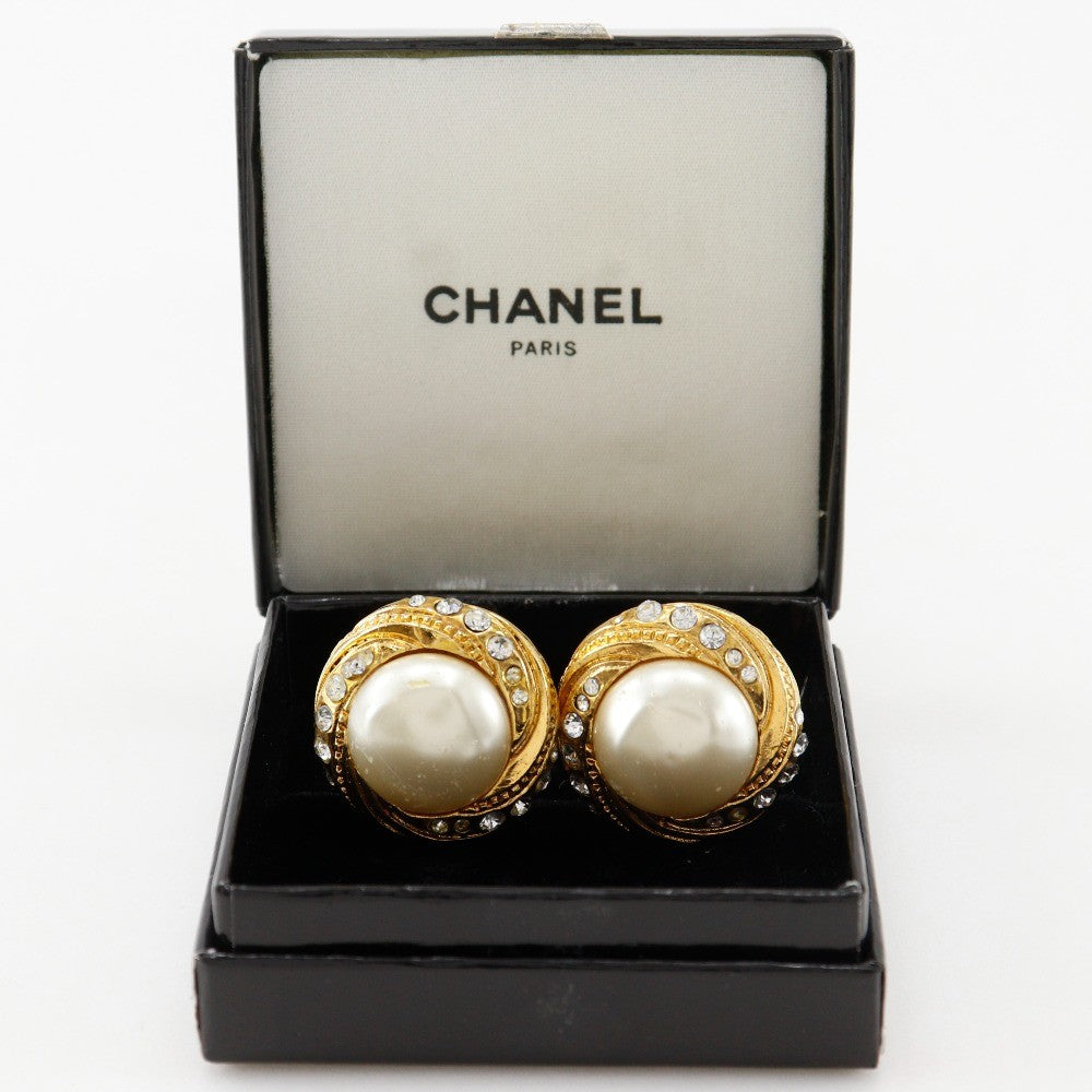 Chanel Vintage Round Clip-On Earrings Metal With Faux Pearl Gold Gold_Plated Earrings Jewelry