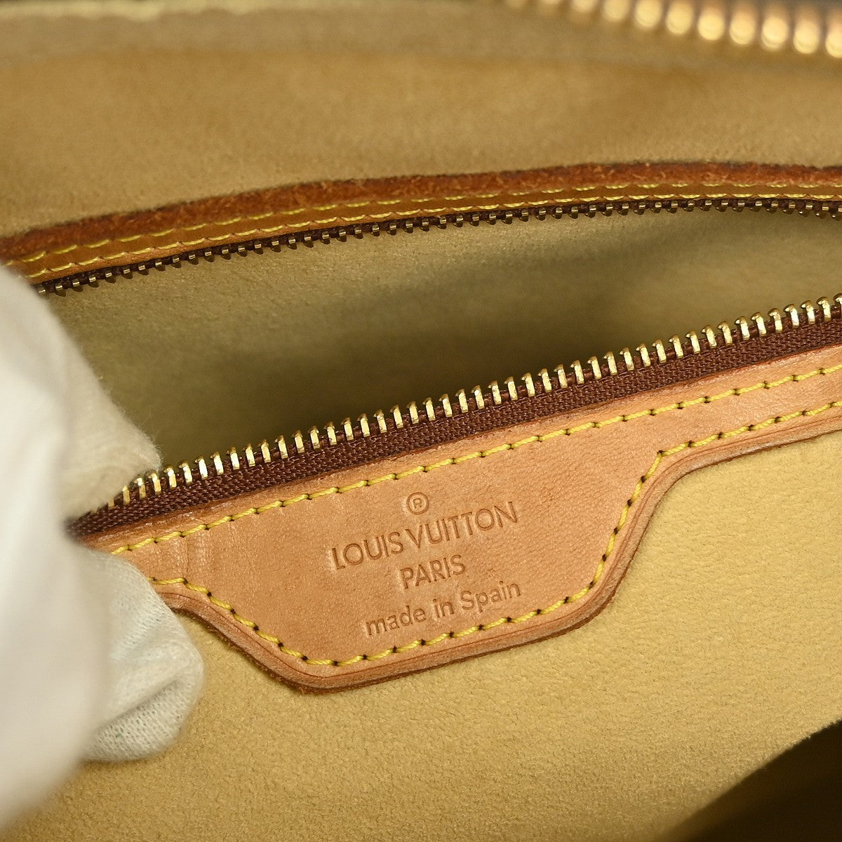 Louis Vuitton Monogram Looping Handbag Monogram Canvas Brown Canvas Shoulder Bag