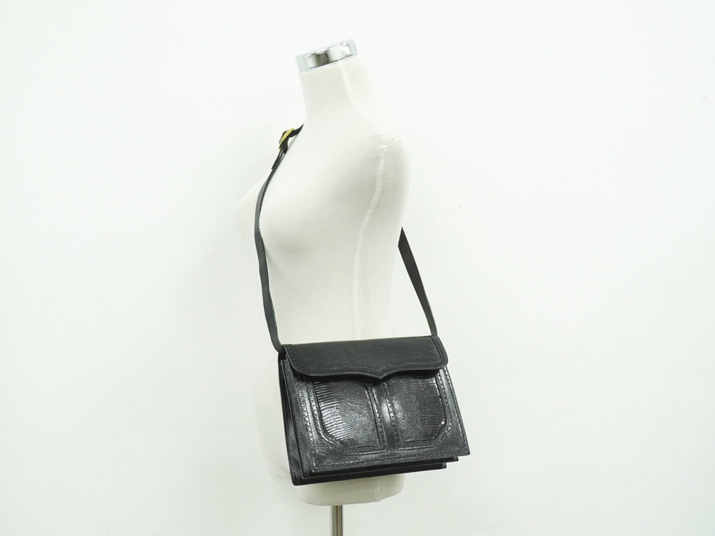 Saint Laurent Vintage Shoulder Bag Leather Black Leather Shoulder Bag Bag (Pre-Owned)