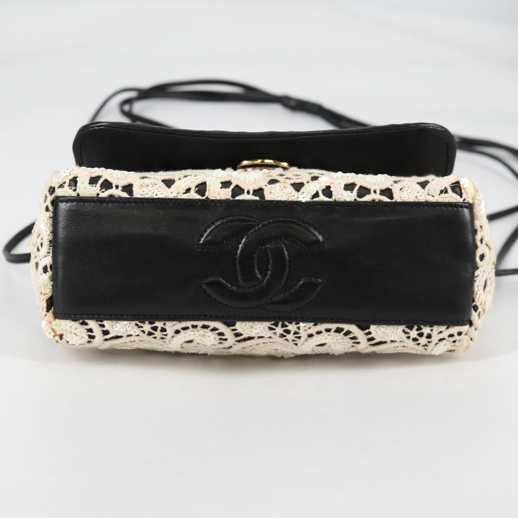 Chanel Floral Cc Flap Bag Leather White Leather Shoulder Bag Bag