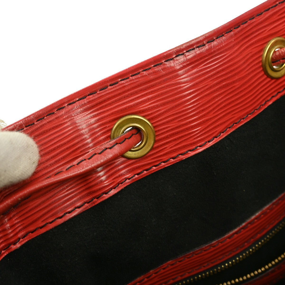 Louis Vuitton Noe Handbag Epi Leather Red Leather Shoulder Bag