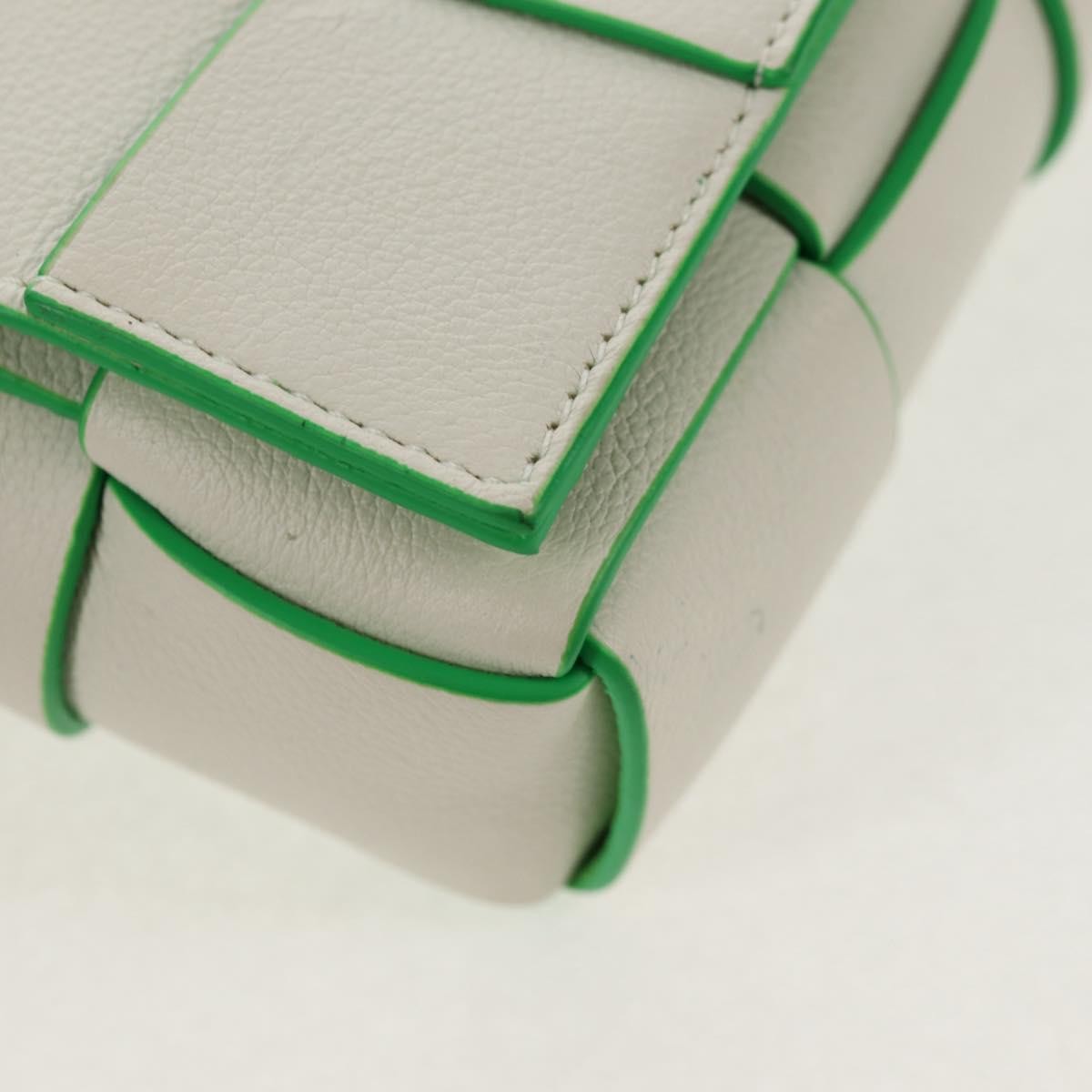 Bottega Veneta Cassette Crossbody Bag Maxi Intrecciato Leather White Leather Shoulder Bag Bag
