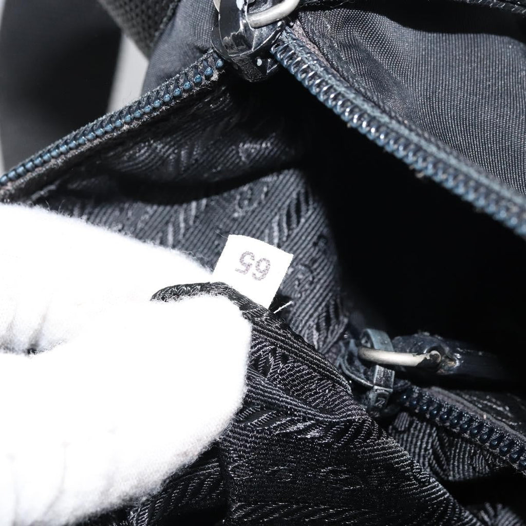 Prada Front Zip Messenger Bag Tessuto Black Nylon Shoulder Bag Bag