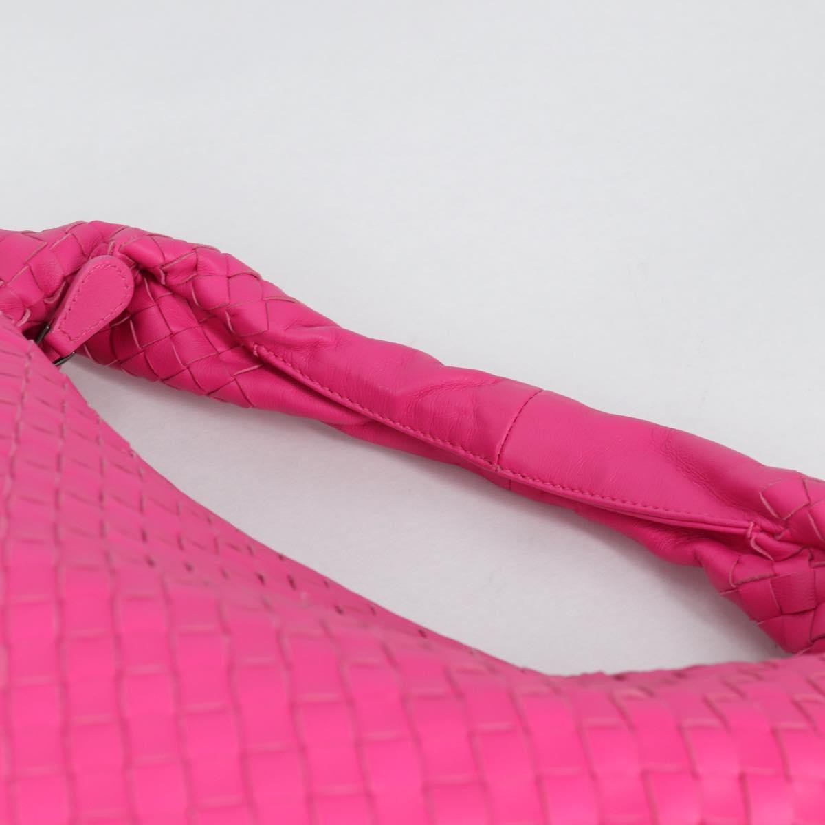 Bottega Veneta Veneta Hobo Intrecciato Nappa Pink Leather Bag