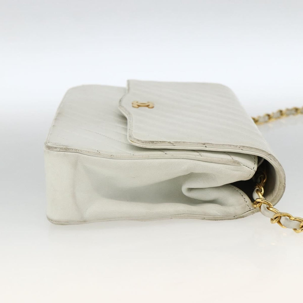 Chanel Matelasse Chain Shoulder Bag Leather White Leather Shoulder Bag Bag