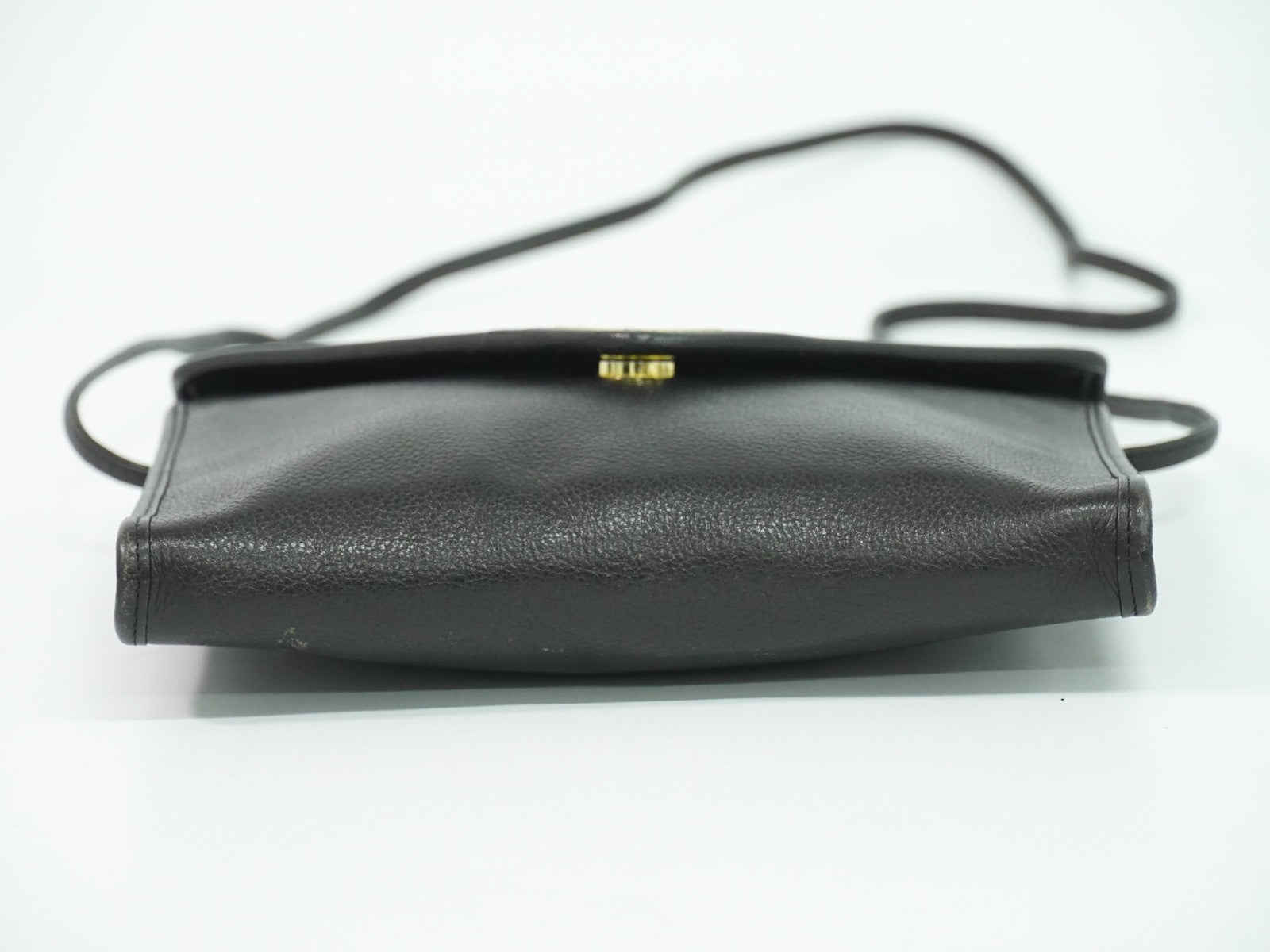 Saint Laurent Vintage Shoulder Bag Leather Black Leather Shoulder Bag Bag (Pre-Owned)