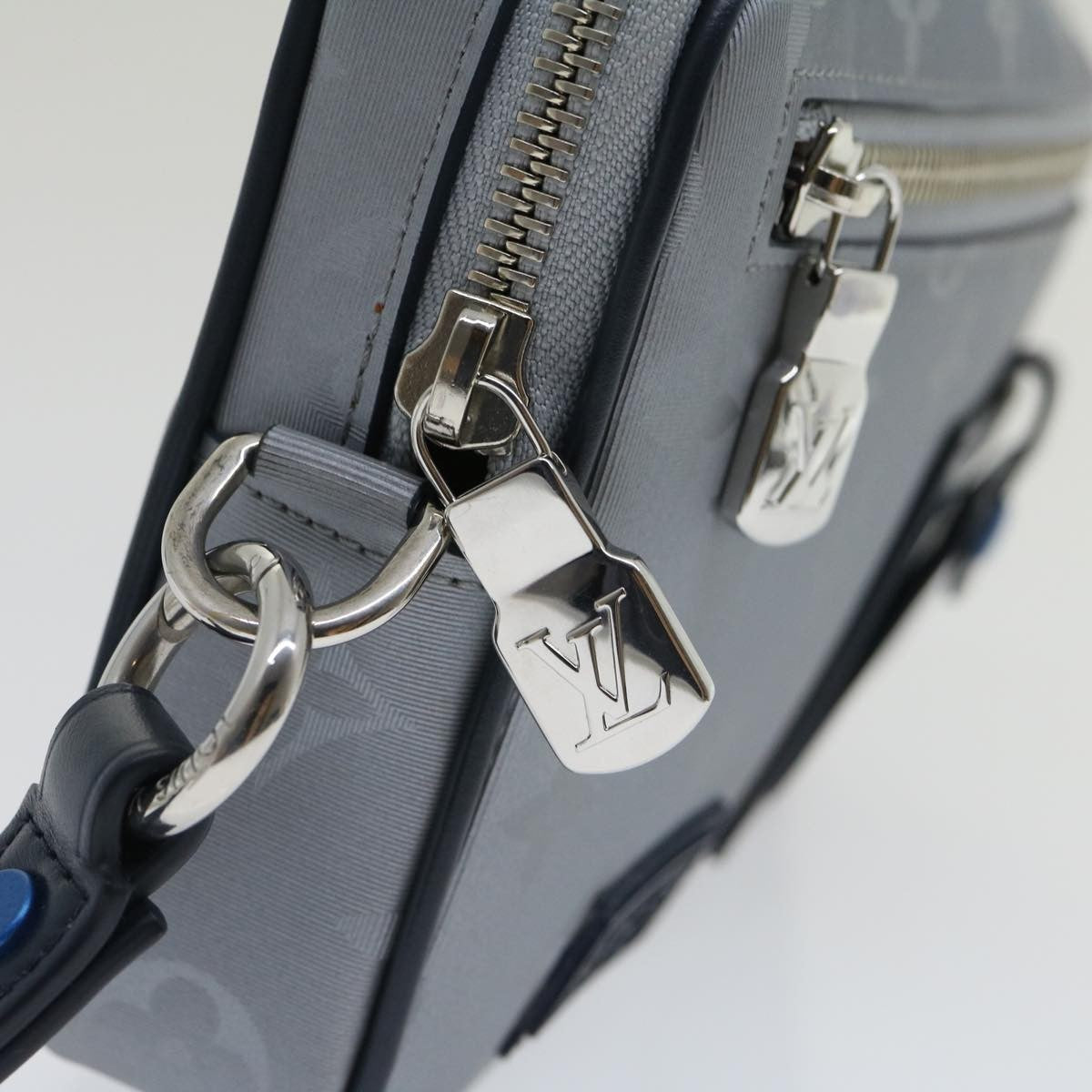 Louis Vuitton Alpha Clutch Limited Edition Monogram Satellite Canvas Silver Nylon Clutche & Pouche Bag