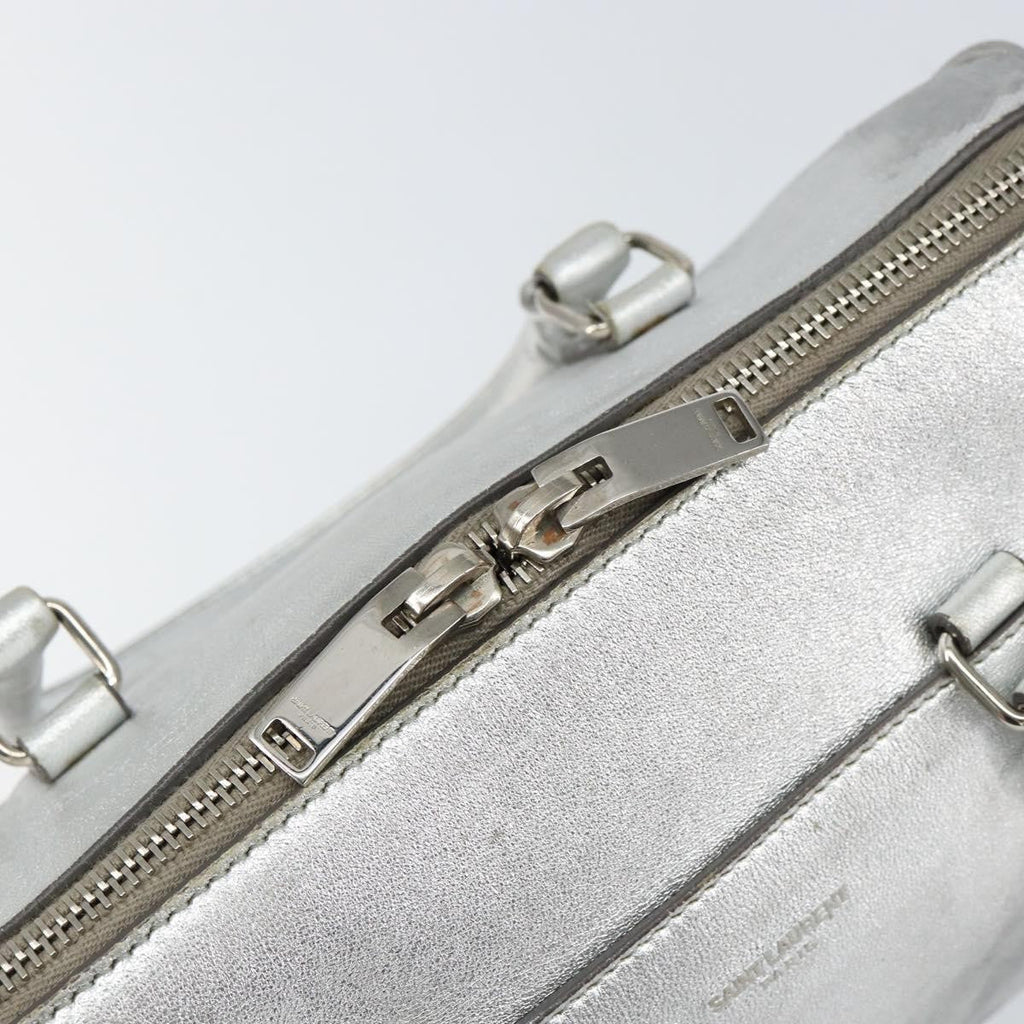 Saint Laurent Classic Duffle Bag Leather Silver Leather Handbag (Pre-Owned)