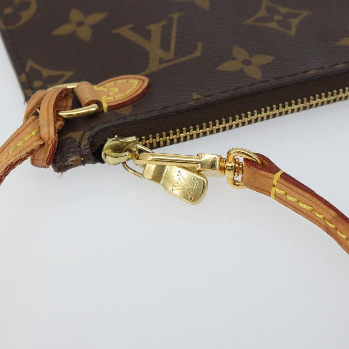 Louis Vuitton Neverfull Pochette Monogram Canvas Brown Canvas Clutche & Pouche Bag