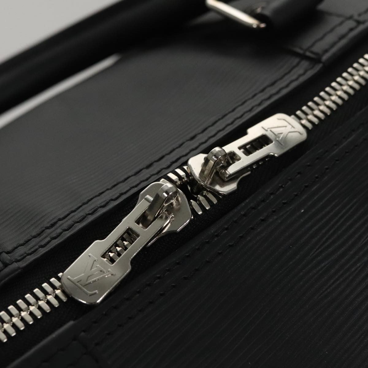 Louis Vuitton Keepall Bandouliere Bag Limited Edition Supreme Epi Leather Black Leather Bag