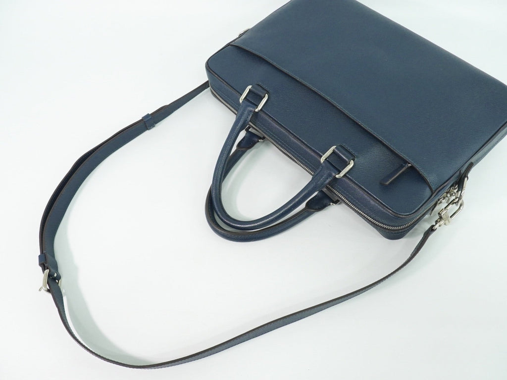 Louis Vuitton Porte-Documents Business Bag Taiga Leather Navy Leather Briefcase Bag