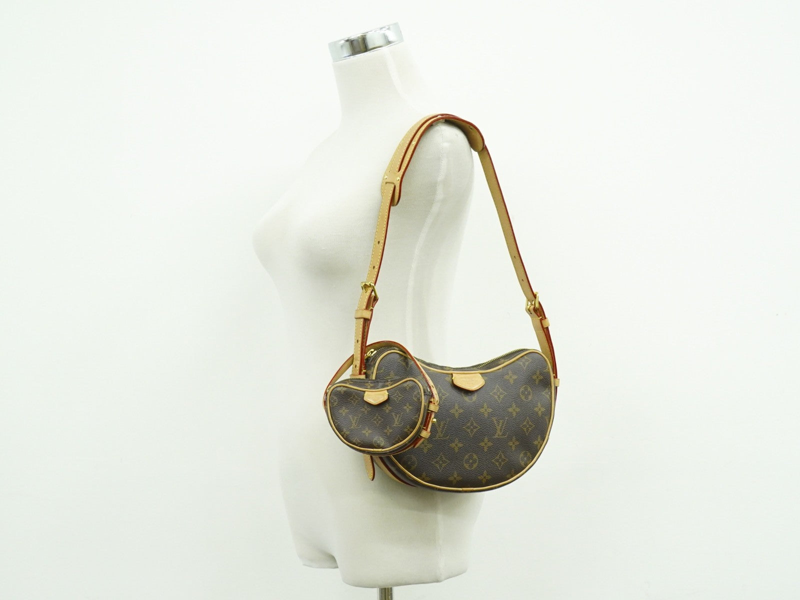 Louis Vuitton Croissant Handbag Monogram Canvas Brown Canvas Shoulder Bag